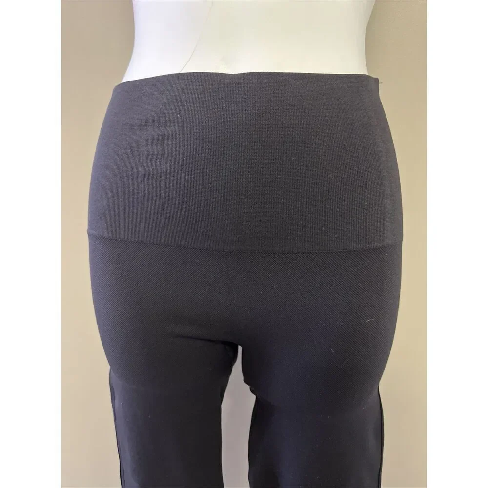 SPANX Women’s Solid Black High Rise Pull-on Textured Cropped Leggings- Medium